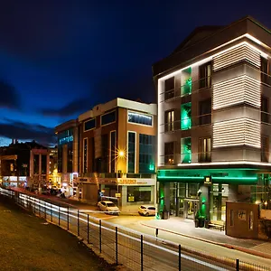 holiday-inn-istanbul-kadikoy.istanbul-turkeyhotels.com/